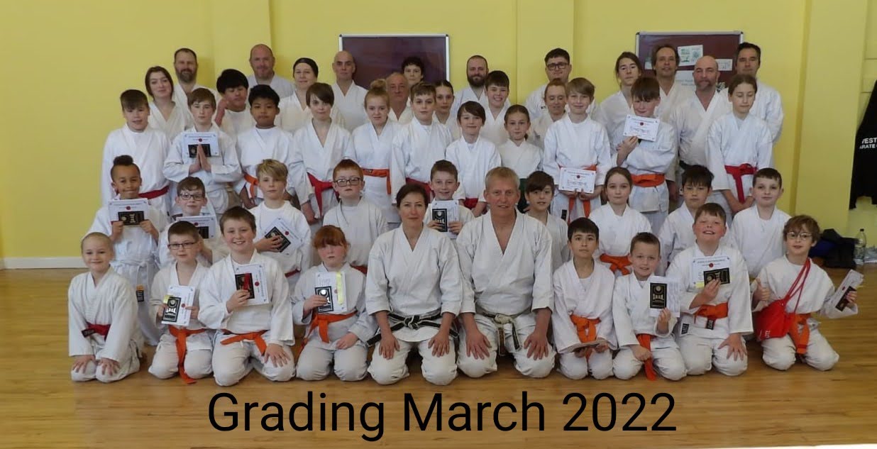 COLLAGE_20220319_195203